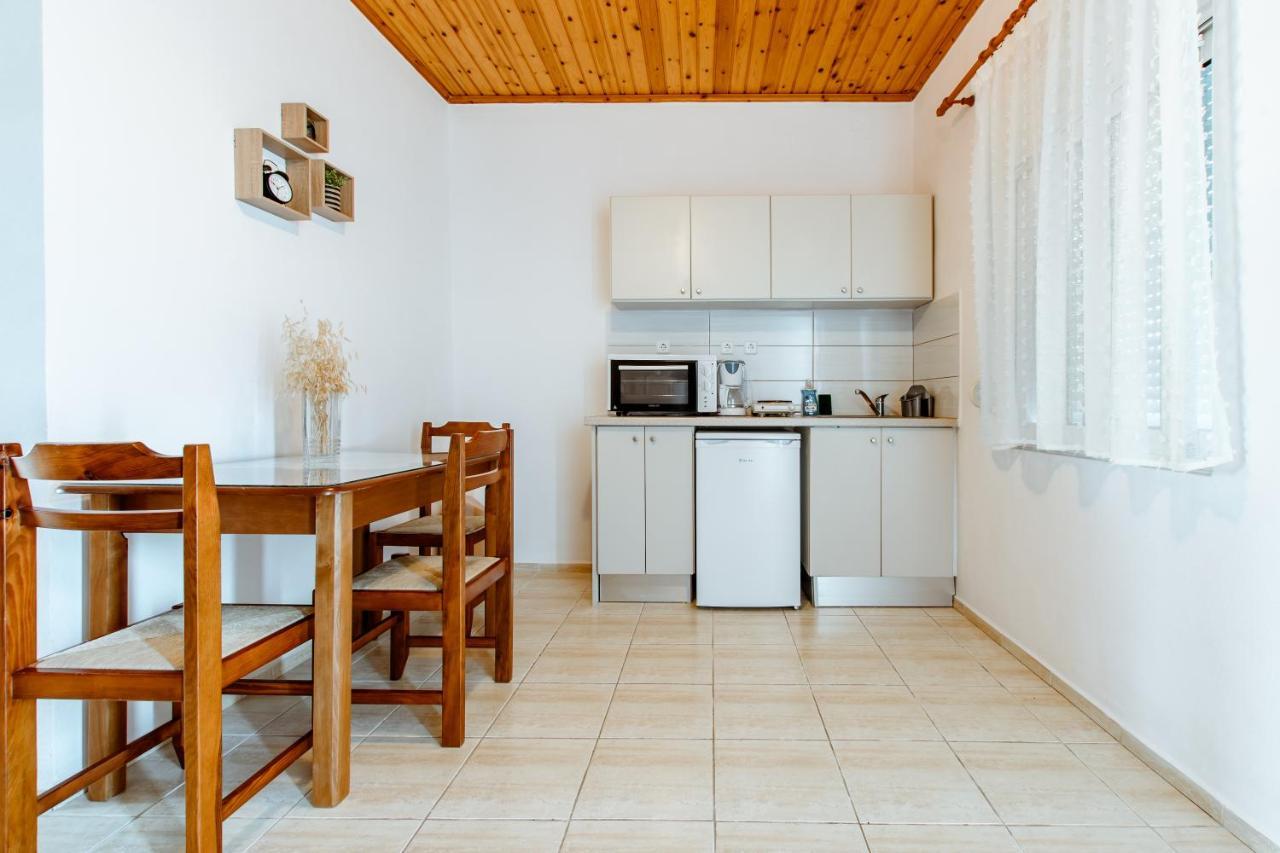 Koulouris Apartments & Studios Kalyves Extérieur photo