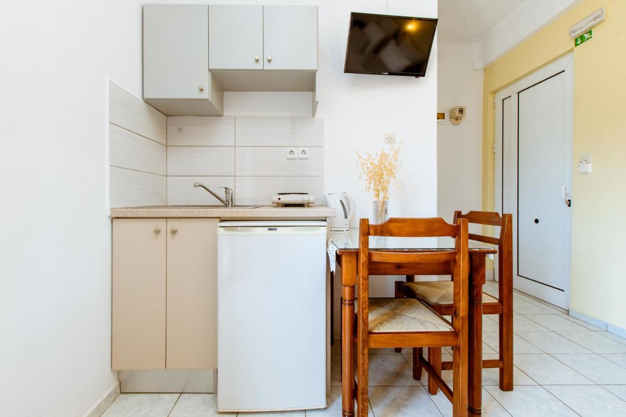 Koulouris Apartments & Studios Kalyves Extérieur photo