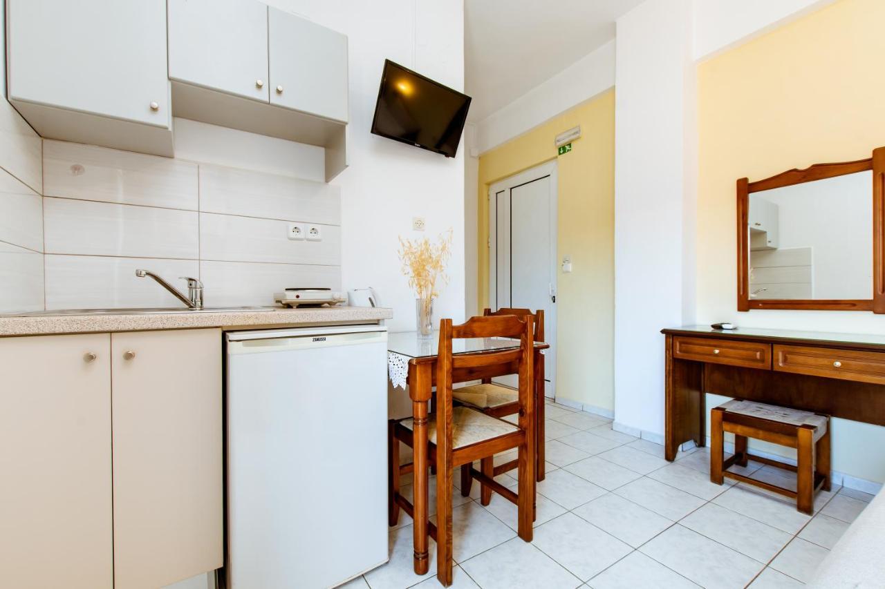 Koulouris Apartments & Studios Kalyves Extérieur photo