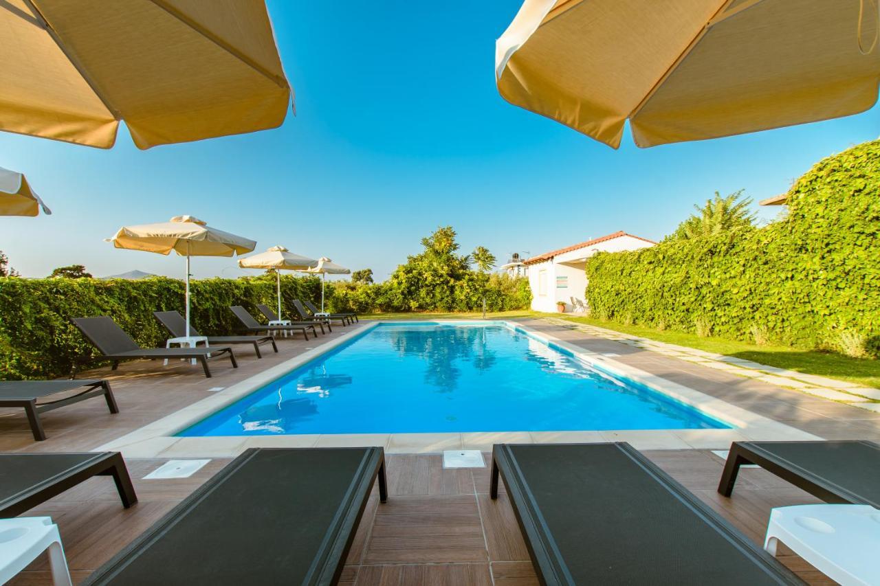 Koulouris Apartments & Studios Kalyves Extérieur photo